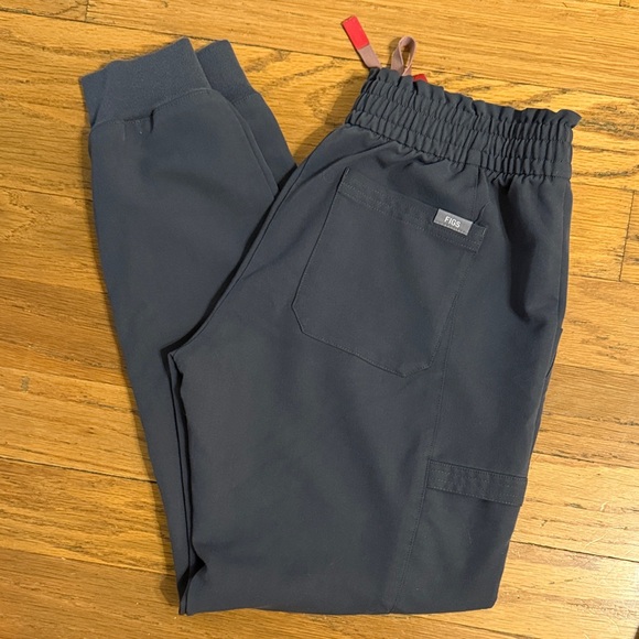 Figs Scrub Set - Picture 5 of 7